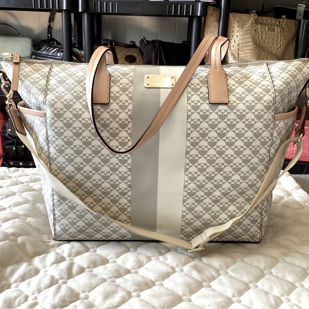 Kate Spade RARE EUC Classic Noel Print weekender tote bag with adjustable strap